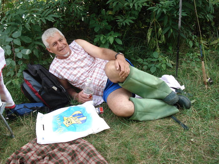Picture 315; Sprit pause.N-am prins nimic, doar umblat prin apa ,peste bolovani.hehe
