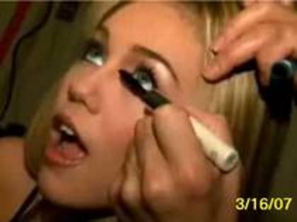 NRVSJKACEYAAWBOFCVD - multe poze rare cu miley