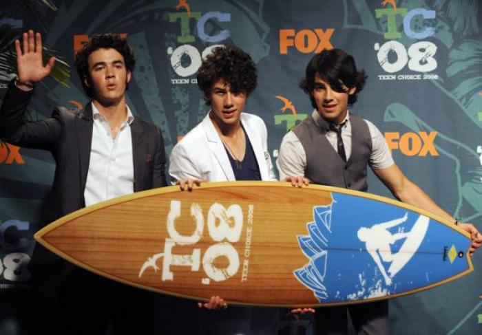 Jonas_Brothers_win_big_at_Teen_Choice