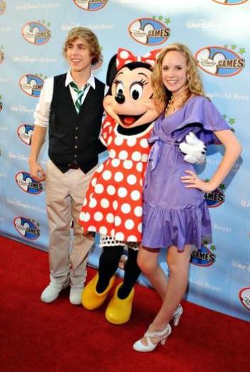 cody__minnie_and_meaghan_zr82
