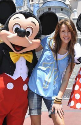 0003Miley-Cyrus - Miley Cyrus Promoting Disney Channel in Florida