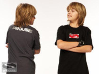 RPMGIWQUCIAHYVMKKJU - Dylan-Cole Sprouse
