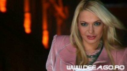 deea52322222222222 - Andreea Antonescu