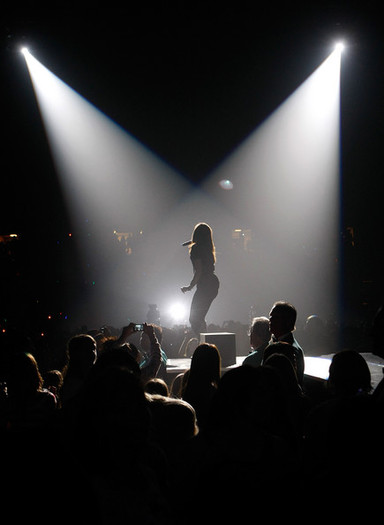 Jonas+Brothers+At+MGM+Grand+bQZHkCtRl8ml - 0-Demi Lovato-0