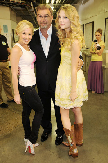 2009+CMT+Music+Awards+Rehearsals+Day+2+k2gKmBZTYrtl