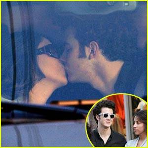 kevin-jonas-danielle-kissing-car; sexy
