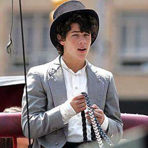 nick-jonas.0.0.0x0.289x289 - Nick Jonas