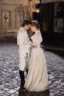 thumb_adela-popescu-si-mihai-petre-vals-la-miezul-noptii-la-lumina-felinarelor_1 - aniela