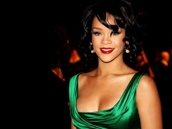 rihanna_wallpaper_8_1600x1200