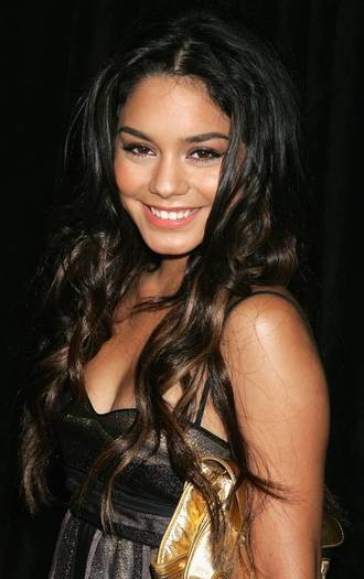 vanessaannehudgensdotnekn1 - Vanessa Hudgens