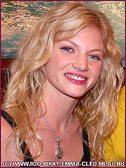 3178217366_ff3f253781_m - cariba heine