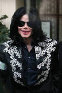 FBZUBVIIDTTWFHJVLFO - michael jackson