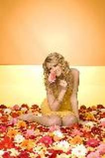 taylor-swift_2[1] - album for extramegasuperfanmileysmiley