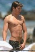 wqeeeeeeeeeeeeeeeeeeee - Zac Efron