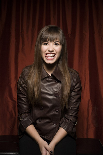 19 - club demi lovato