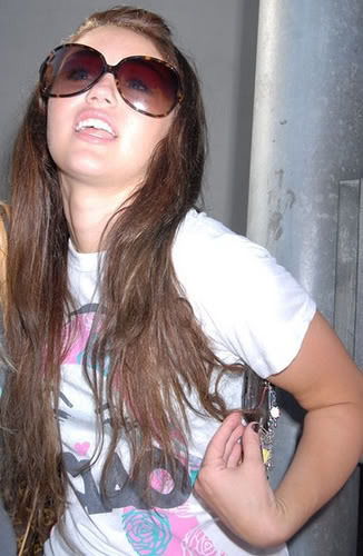JKBNJVQSVSPHUGHBSNT - Destiny Hope Cyrus