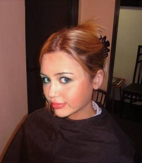 EVAPHBNNFJDWFITUNLZ - Album Pentru MileyMary