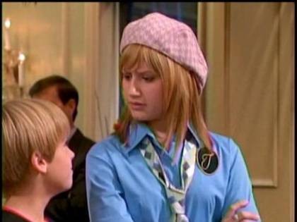 HMKCDVVWRAKDVOEYETX[2] - 00 The Suite Life with zack and cody