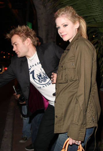 83566365---avril_lavigne - AvRiL LaViGnE si Deryck Whibley