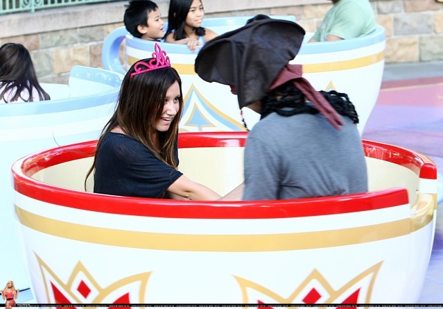 2eyi54p - Ashley and Scott spend a day at Disneyland together in Anaheim -August 23