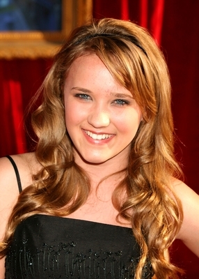 emily-osment-323671l-poza - Emily Osmet