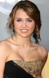 CAZSICKGHHSQPFJVTCT - beaytiful Miley