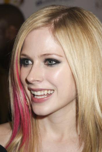 Avril%20Lavigne-PRN-010926[1] - avril lavigne