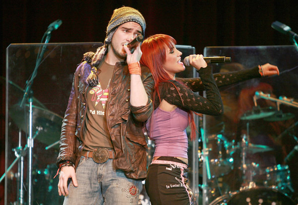 11824586maurica12122006gl2 - cupluri REBELDE