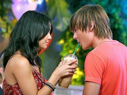 High_School_Musical_2_1242334763_4_2007 - high school musical 2