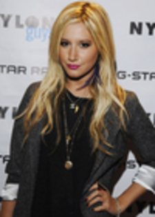 thumb_004 - ASHLEY TISDALE  5 NOIEMBRIE 2009