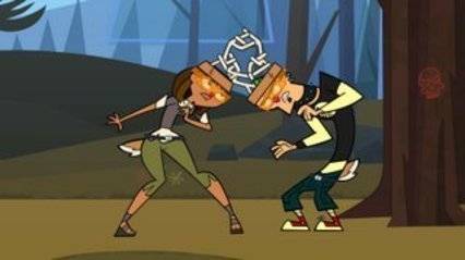 courtney-and-duncan-total-drama-island-2428103-426-239[1]