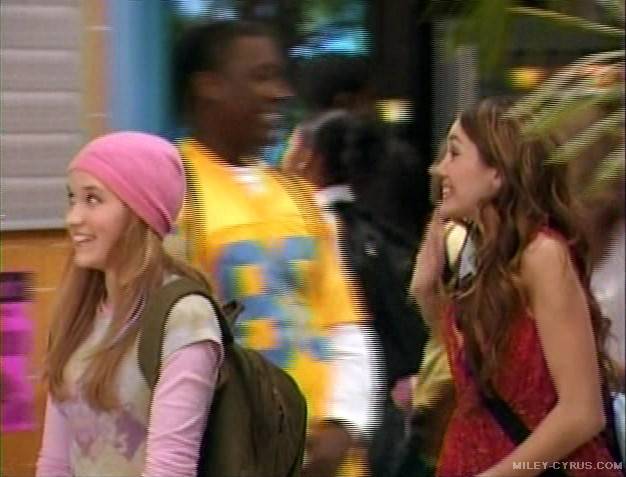 miley-cyrus_com-hannahmontana-season2promo2-085
