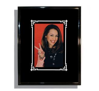 6748FramedPhotoHannahMontana2