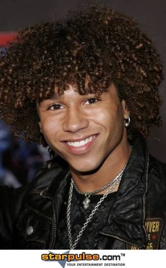 Corbin Bleu-DGG-012644