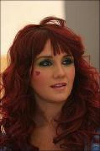 ZMNCCRMVQWNYOLMGPUF - Dulce Maria