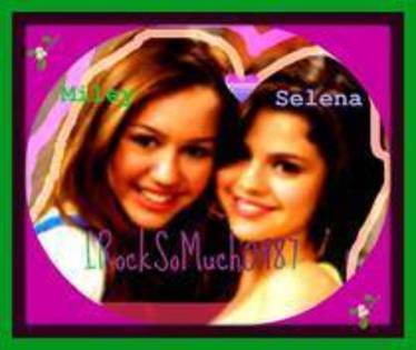 SuperMileySiSelena - 00-FRIENDS ON SUNPHOTO-00