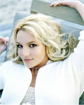Britney-33-britney-spears-648928_319_400[1] - Pt Britney Spears Fan Mare