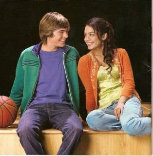 vanessaannehudgens-dot-net_highschoolmusical-005 - de cine va place cel mai mult din high school musical