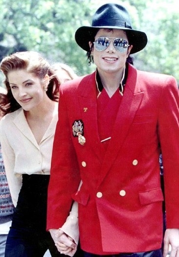 60319433 - Michael Jackson si Lisa Marie Presley