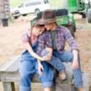 8QFdwO288207-01 - multe poze miley