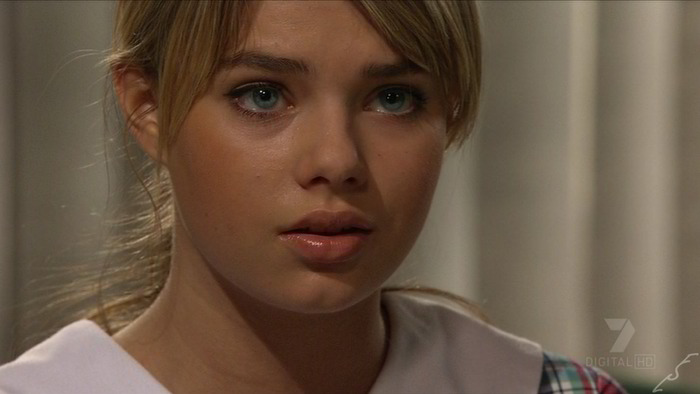 Indiana-Evans-cap-from-Home-and-Away[1] - indiana evans-bella h2o