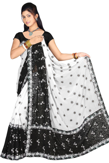 Suraiya-Black-White