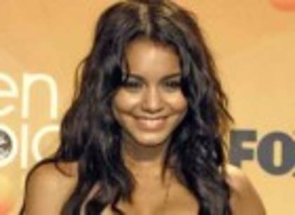 ai301870n1011182_140_140 - Vanessa Hudgens