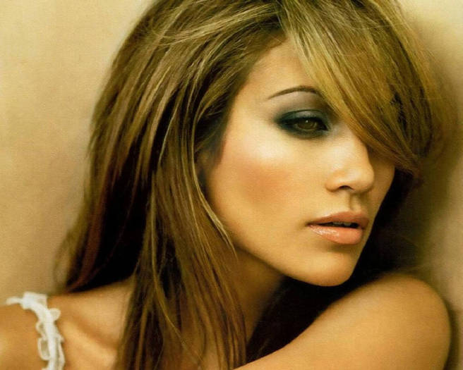 EZFVBGZDBVTJIMLFCOL - x - Jennifer Lopez