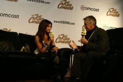 normal_072 - 2009 Kiss 108 Concert - Backstage and Interviews