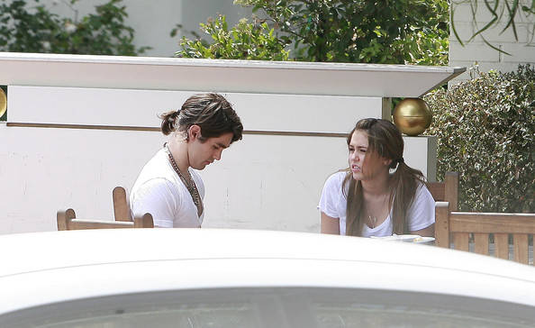 miley fd - miley cyrus and justin gaston