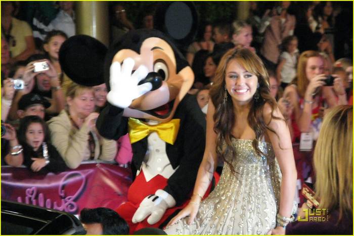 miley-cyrus-sweet-sixteen-06[1] - Miley 16 ani