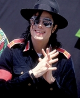 JKXYDITDFAQKOBIOWKQ - michael jackson