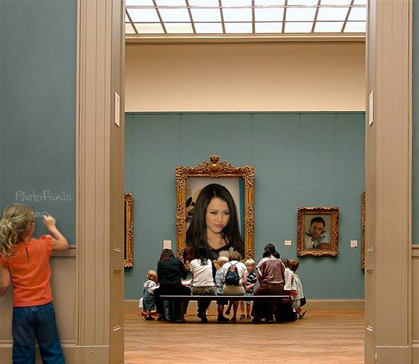 KGQiCjIINul8452oLNyKEw