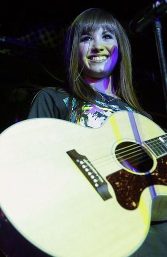 demilovato_net-crazydonkeyny-00131 - 0-Demi Lovato-0